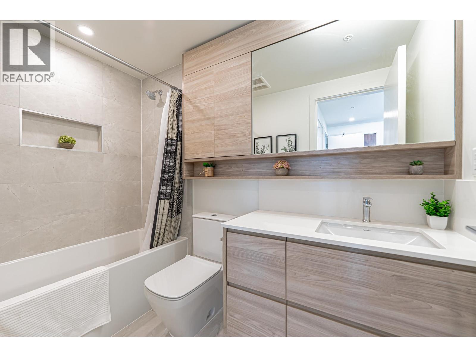 1406 585 Austin Avenue, Coquitlam, British Columbia  V3K 0G6 - Photo 13 - R3042656