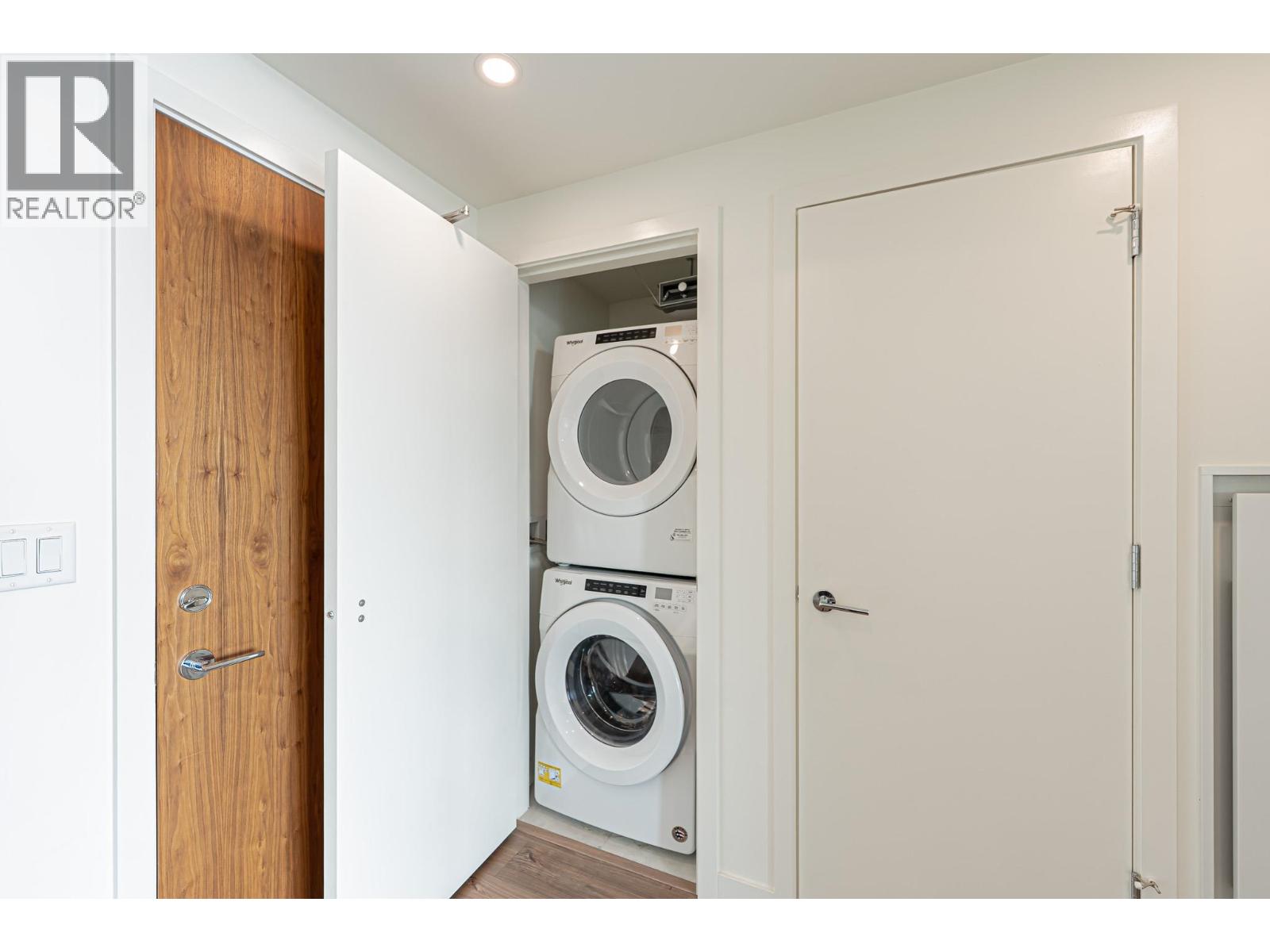 1406 585 Austin Avenue, Coquitlam, British Columbia  V3K 0G6 - Photo 18 - R3042656