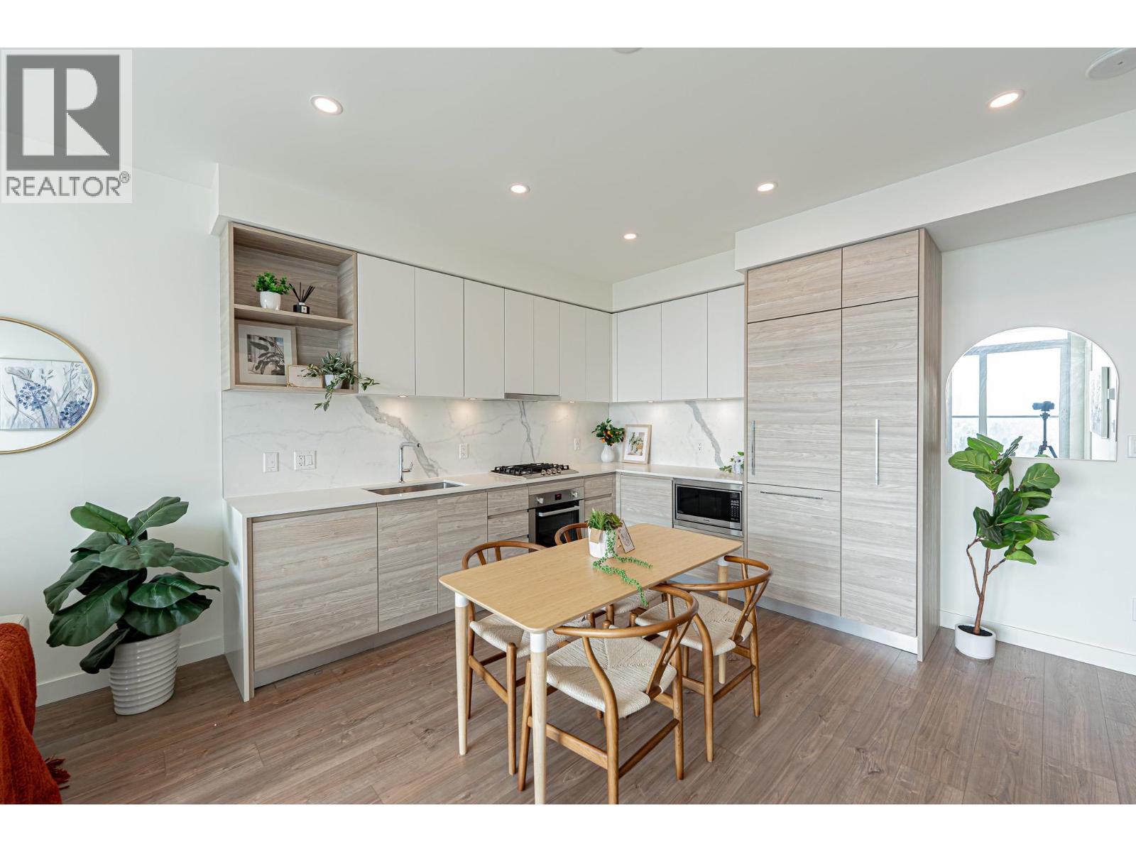 1406 585 Austin Avenue, Coquitlam, British Columbia  V3K 0G6 - Photo 3 - R3042656
