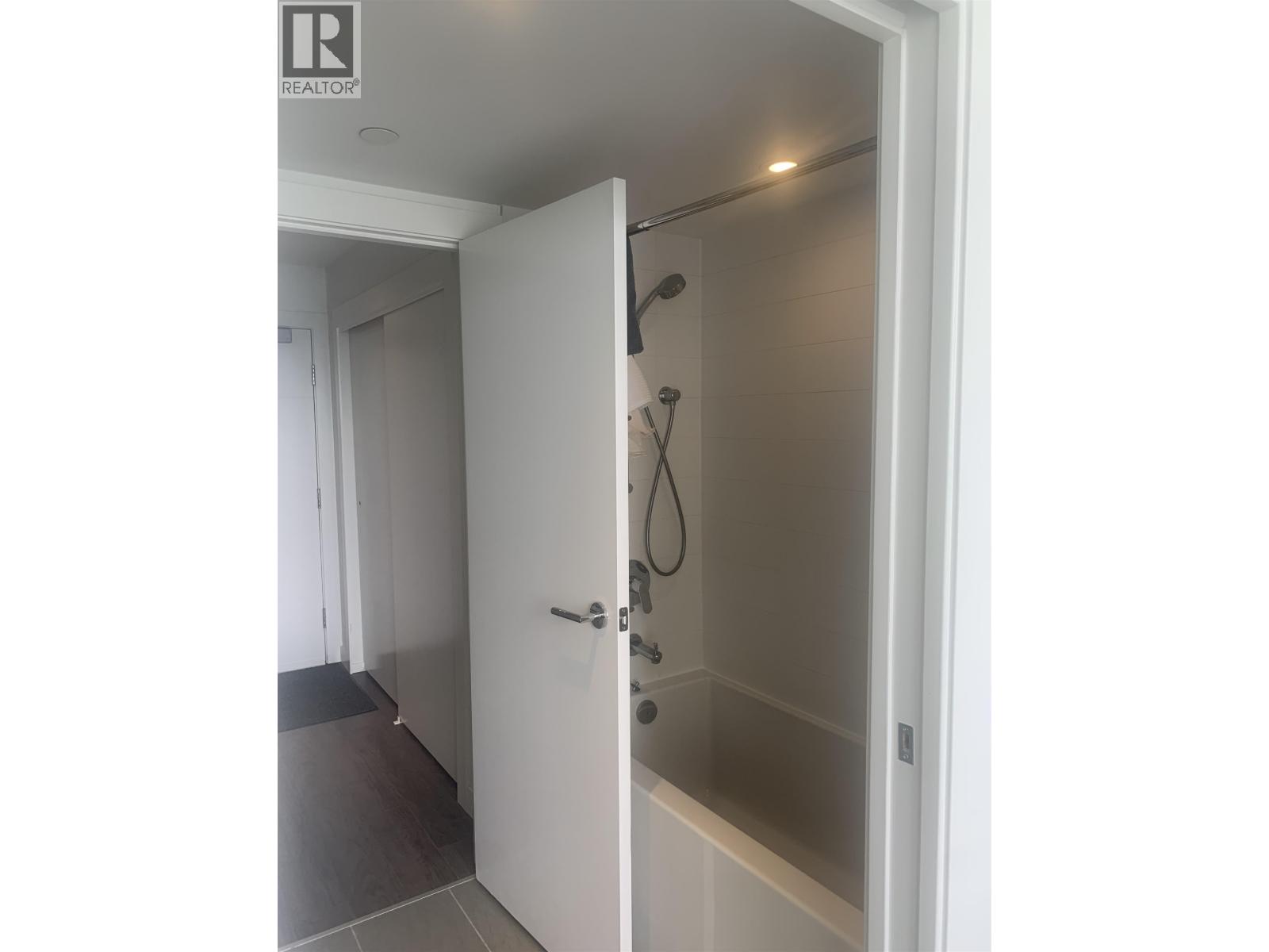 2512 988 Quayside Drive, New Westminster, British Columbia  V3M 0L5 - Photo 19 - R3042674