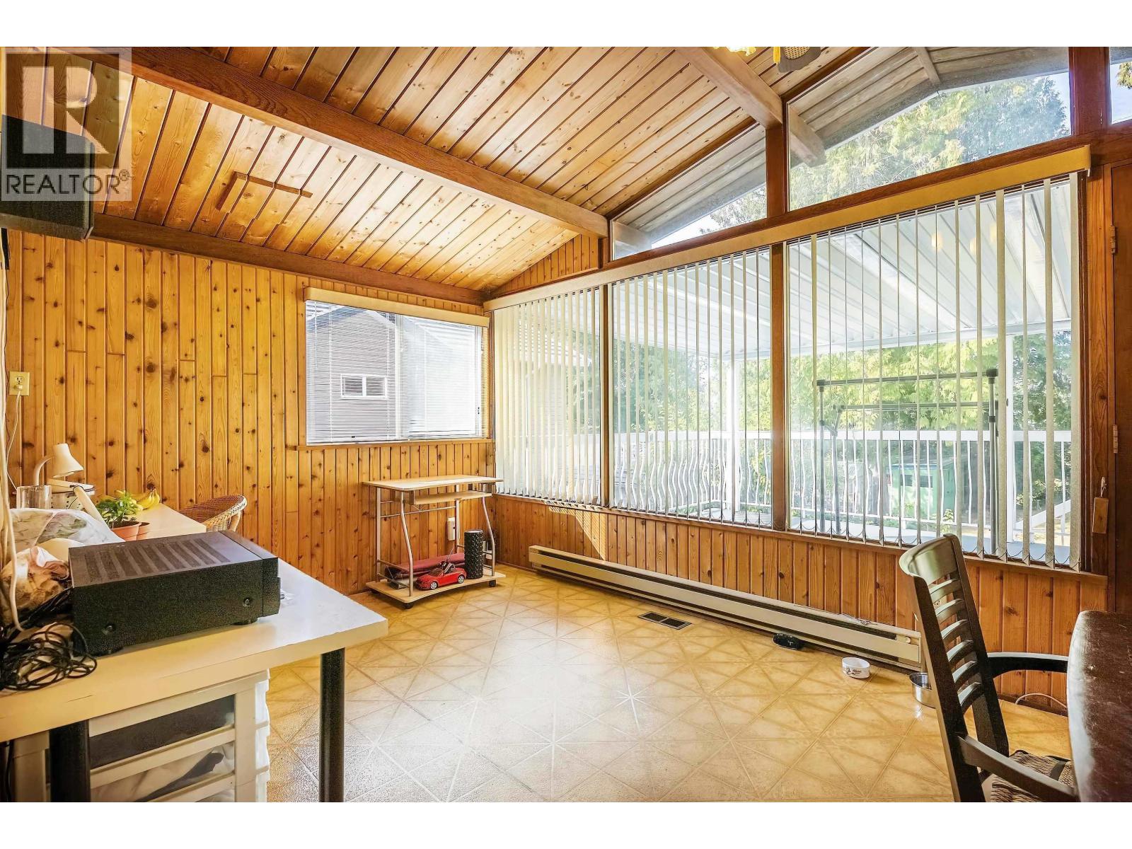 7989 Mcgregor Avenue, Burnaby, British Columbia  V5J 4H4 - Photo 3 - R3042666