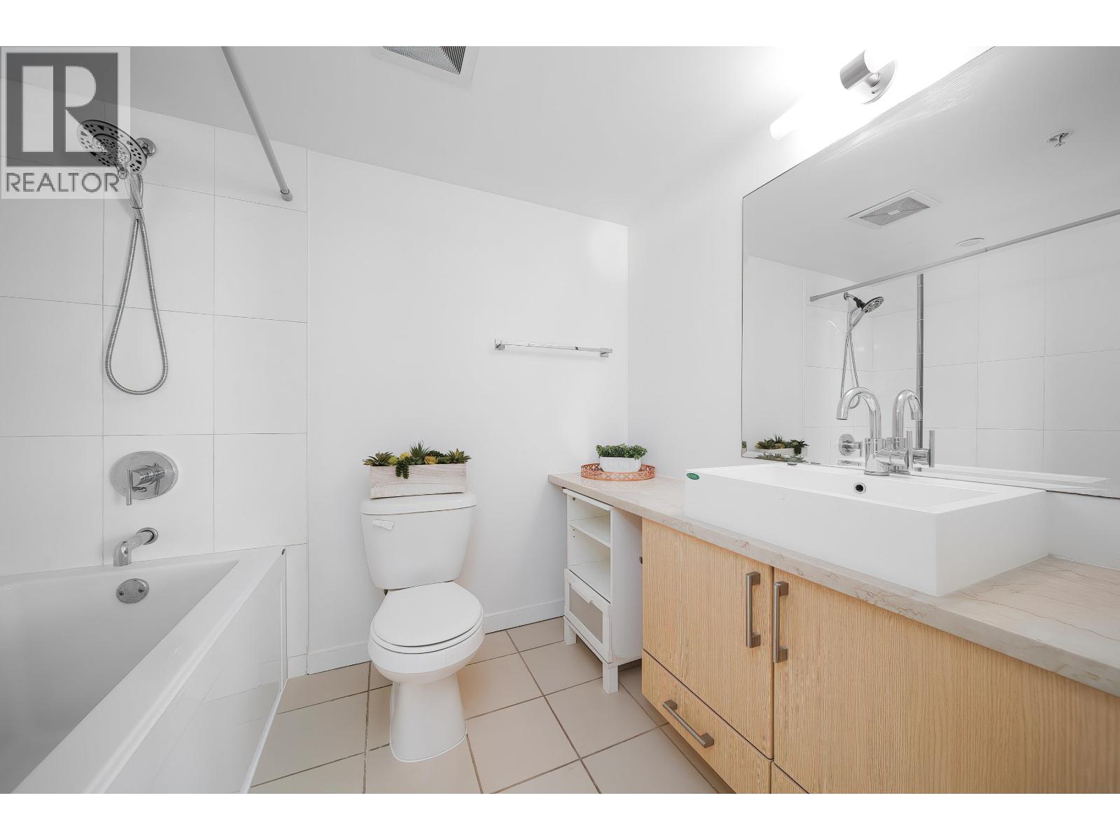 708 1068 W Broadway, Vancouver, British Columbia  V6B 1E6 - Photo 12 - R3042138