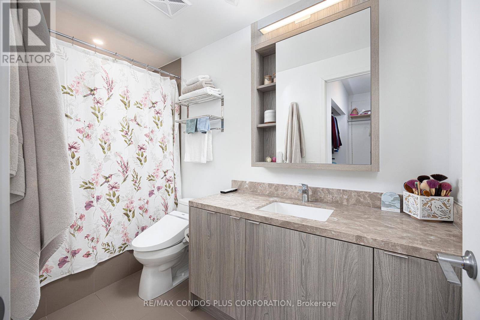 5303 - 125 Blue Jays Way, Toronto, Ontario  M5V 0N5 - Photo 10 - C12375925