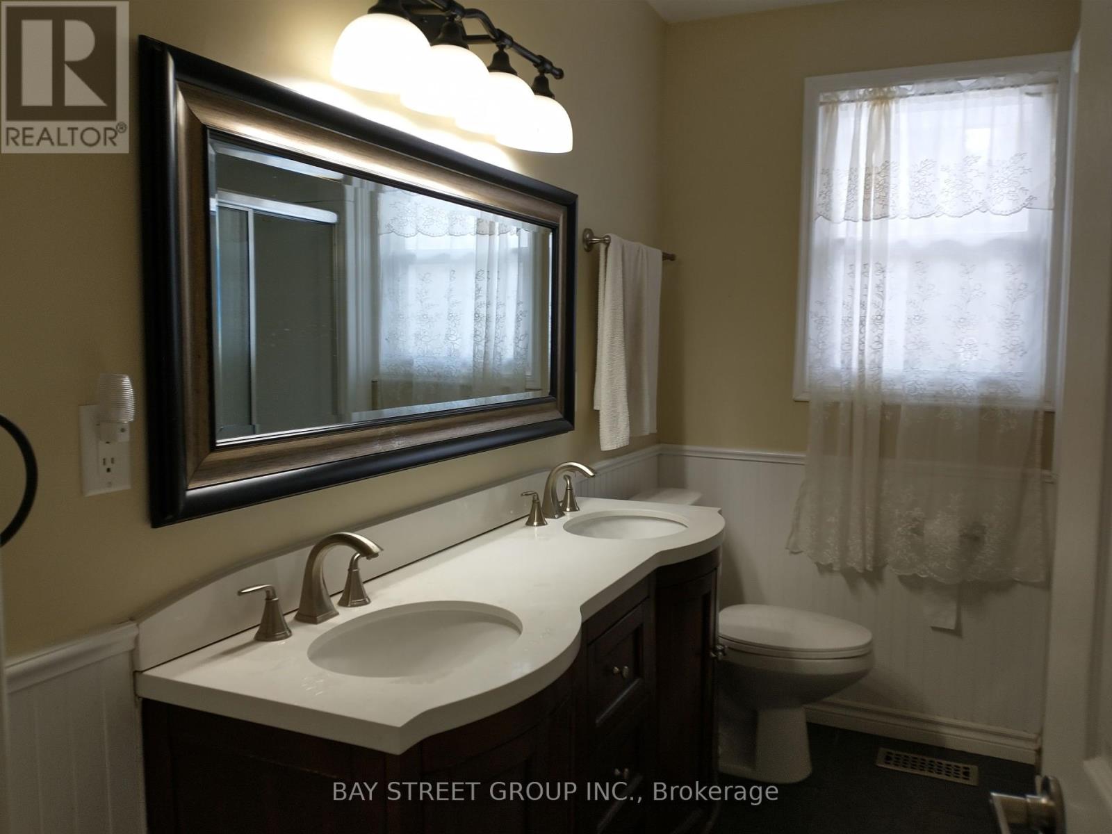 Main Level - 418 Little Avenue, Barrie, Ontario  L4N 3A1 - Photo 7 - S12375912