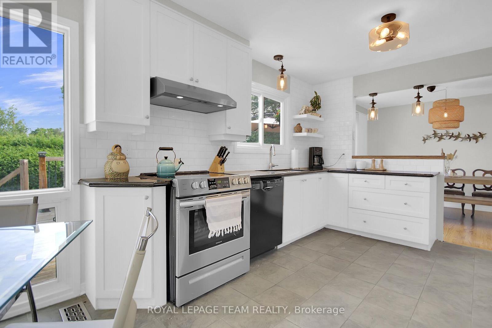 87 Pentland Place, Ottawa, Ontario  K2K 1V9 - Photo 15 - X12375939