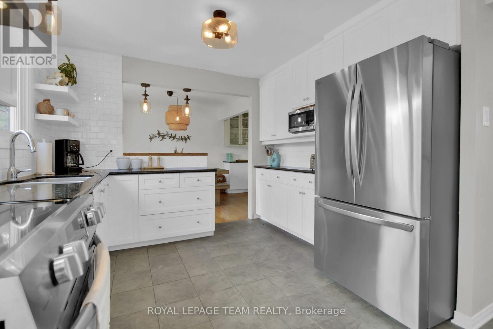 87 Pentland Place, Ottawa, Ontario  K2K 1V9 - Photo 16 - X12375939