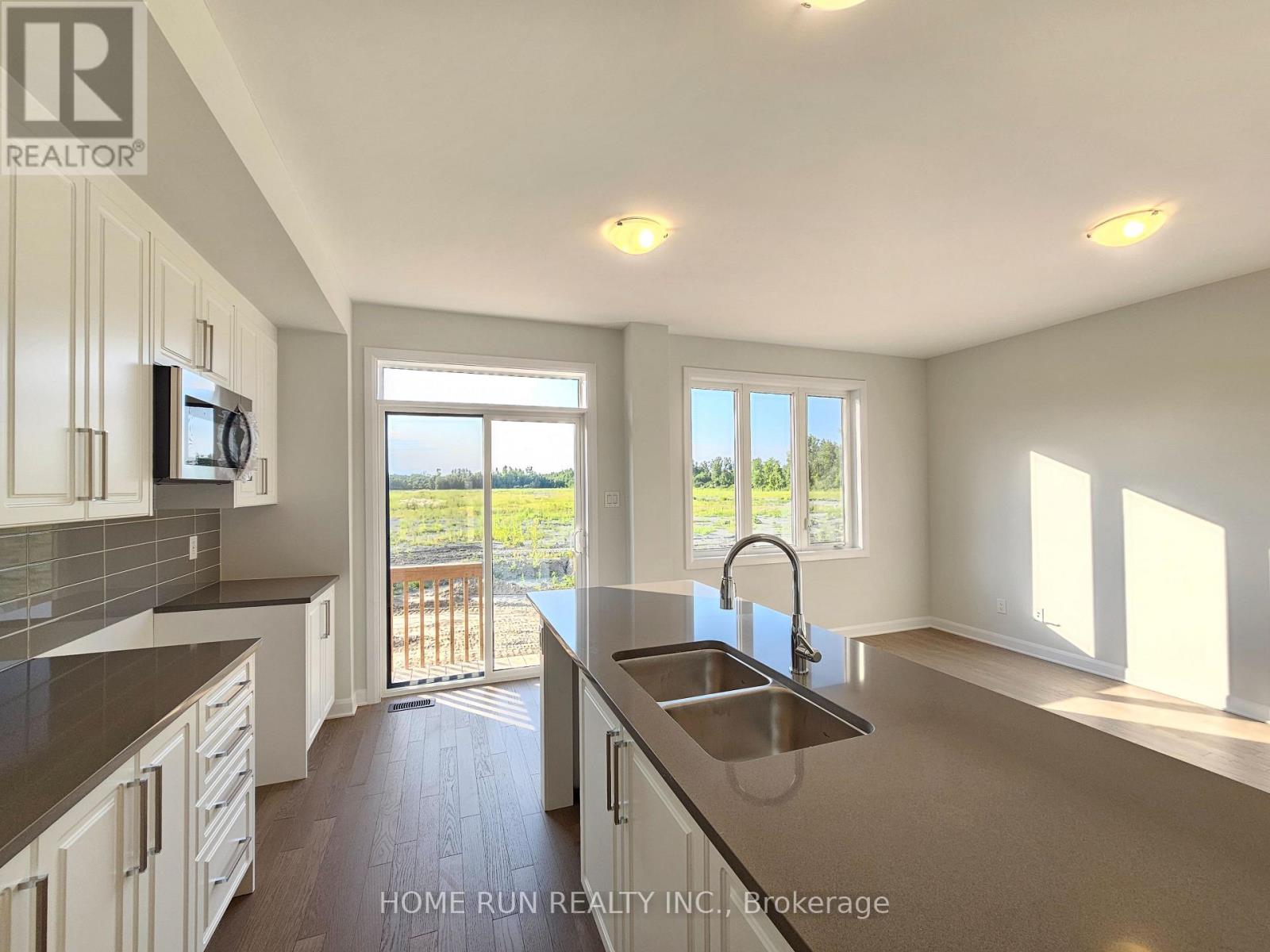 235 Elsie Macgill Walk, Ottawa, Ontario  K2W 0L4 - Photo 10 - X12375944