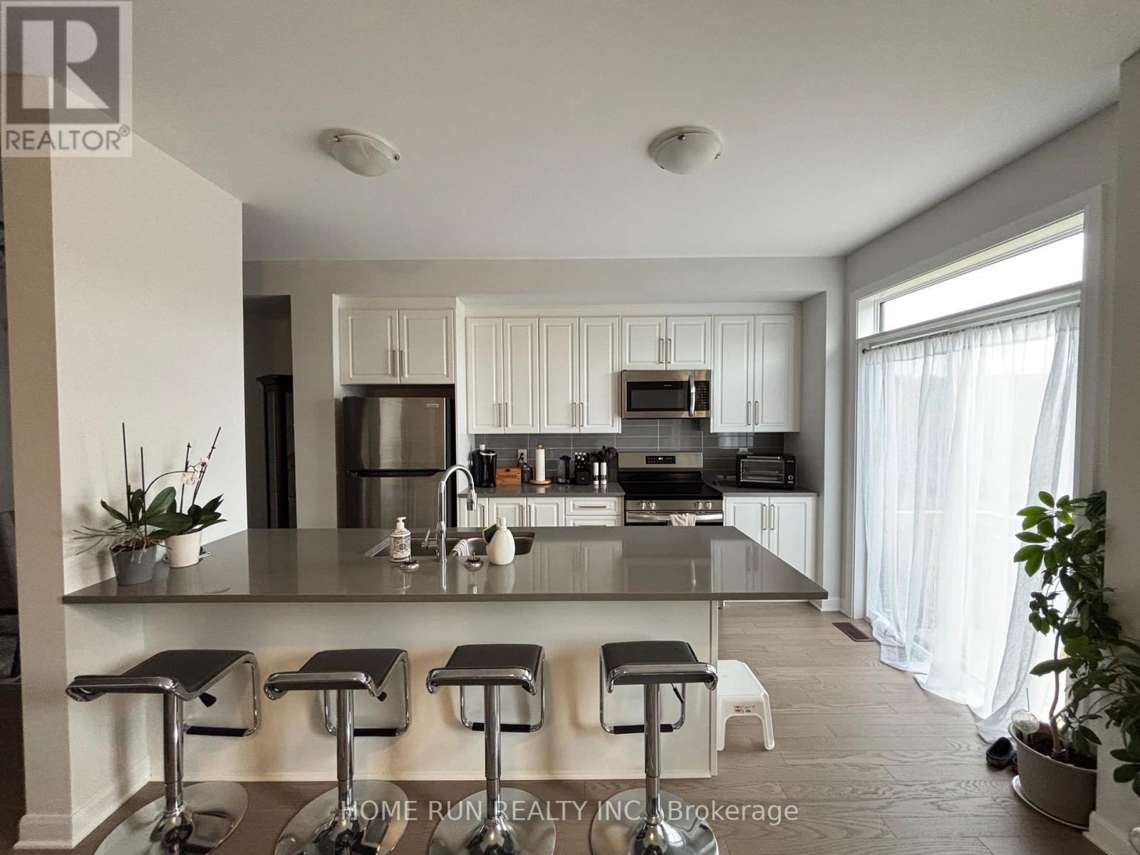 235 Elsie Macgill Walk, Ottawa, Ontario  K2W 0L4 - Photo 2 - X12375944