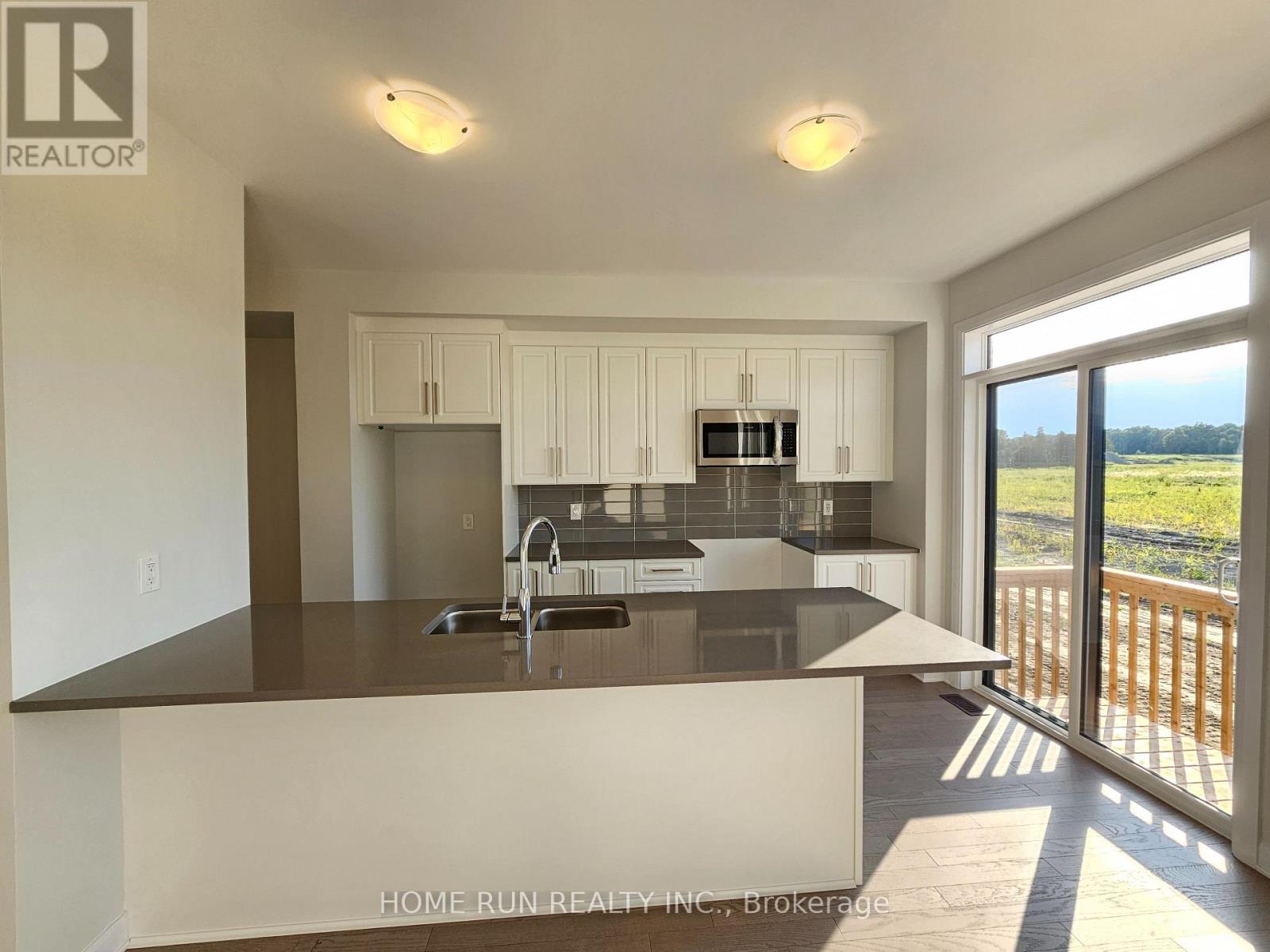 235 Elsie Macgill Walk, Ottawa, Ontario  K2W 0L4 - Photo 3 - X12375944