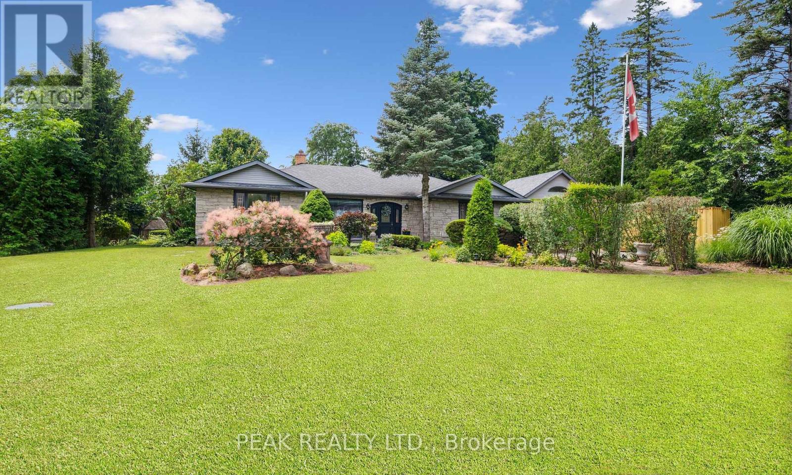 91 Limerick Drive, Kitchener, Ontario  N2P 2G9 - Photo 2 - X12375918