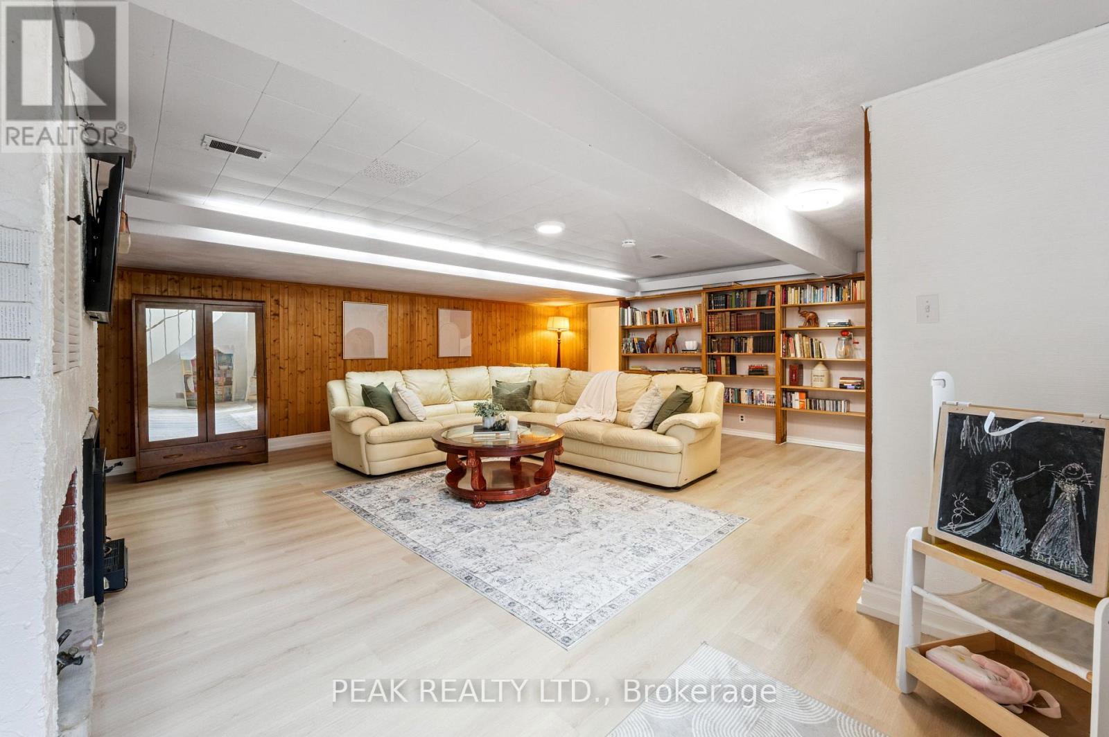 91 Limerick Drive, Kitchener, Ontario  N2P 2G9 - Photo 29 - X12375918