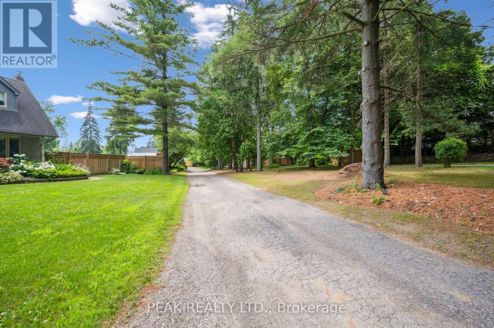 91 Limerick Drive, Kitchener, Ontario  N2P 2G9 - Photo 5 - X12375918