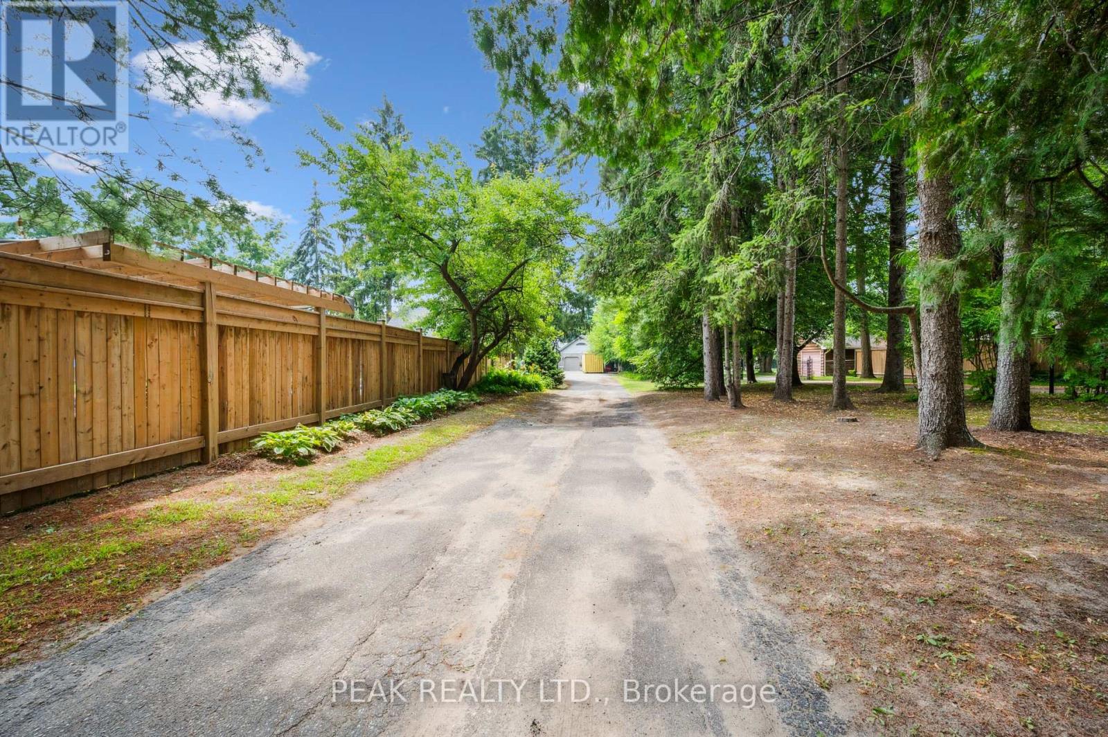 91 Limerick Drive, Kitchener, Ontario  N2P 2G9 - Photo 6 - X12375918