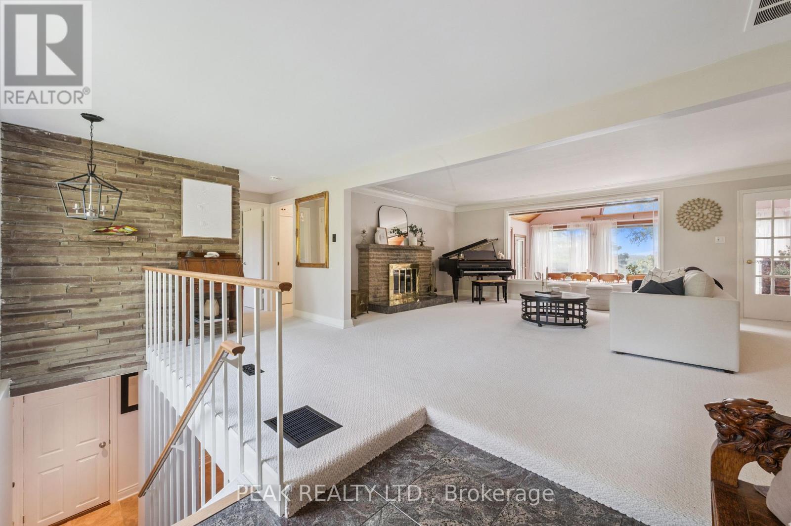 91 Limerick Drive, Kitchener, Ontario  N2P 2G9 - Photo 9 - X12375918