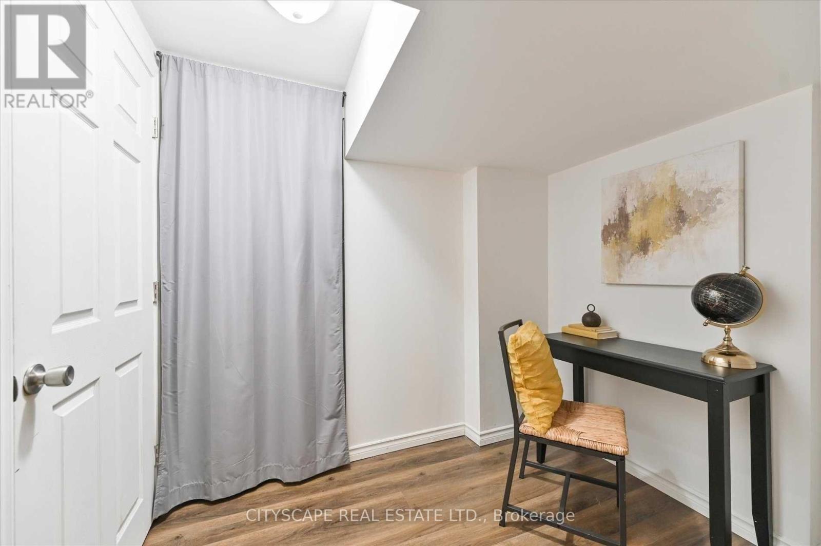 15 Midburn Avenue, Toronto, Ontario  M4C 2C8 - Photo 22 - E12375960