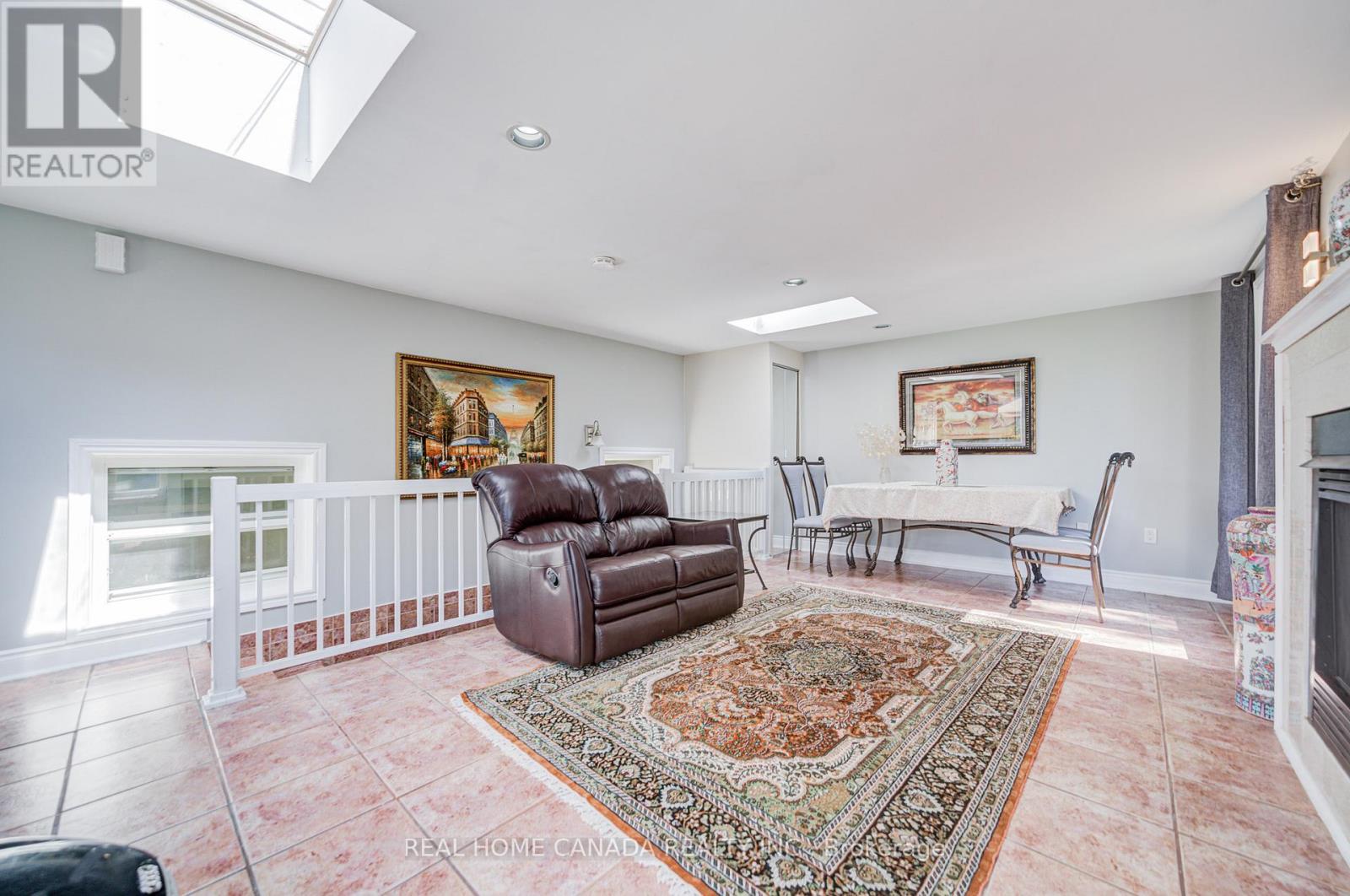 29 Ellesboro Drive, Mississauga, Ontario  L5N 1C3 - Photo 18 - W12375197