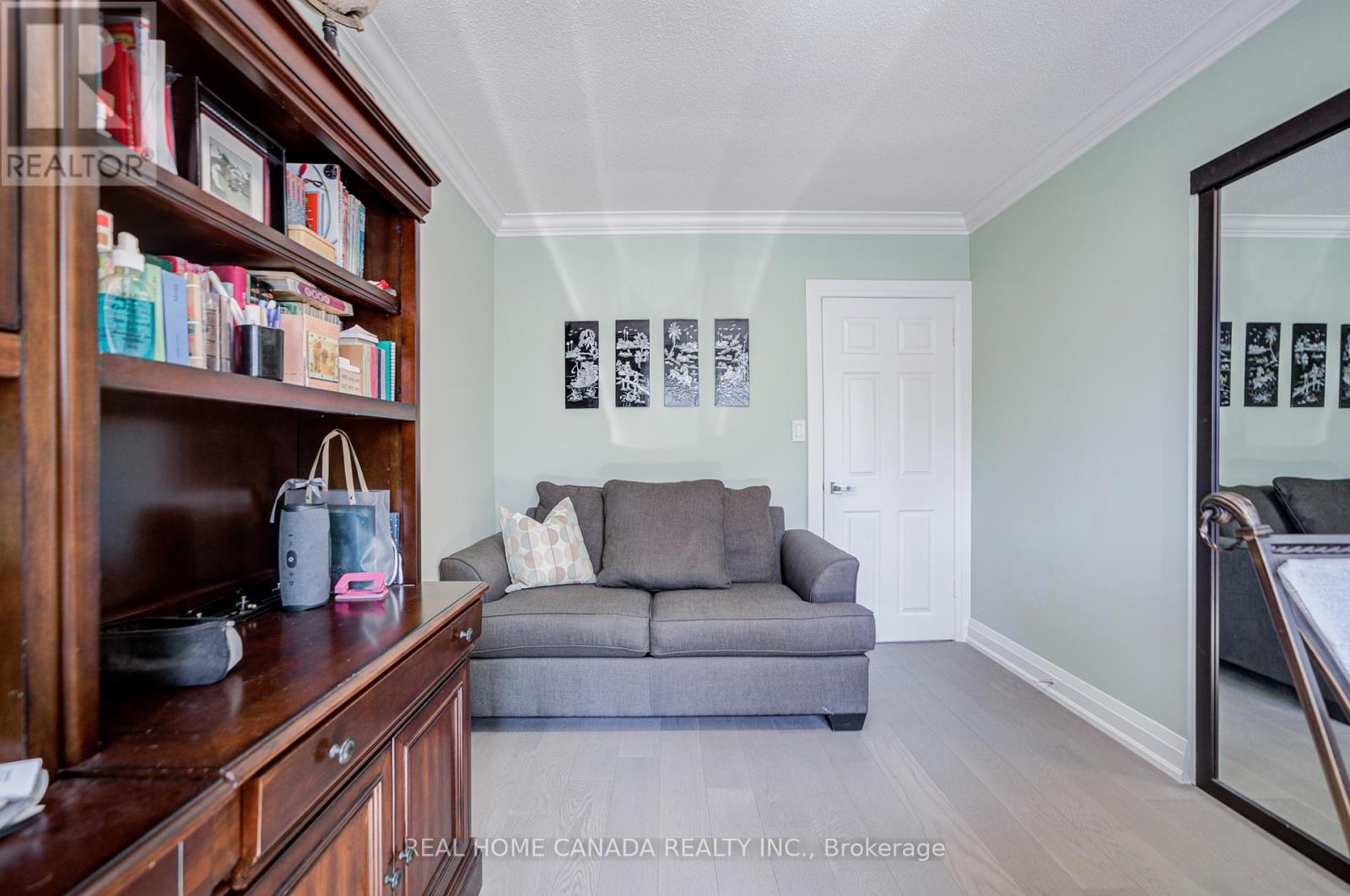 29 Ellesboro Drive, Mississauga, Ontario  L5N 1C3 - Photo 31 - W12375197
