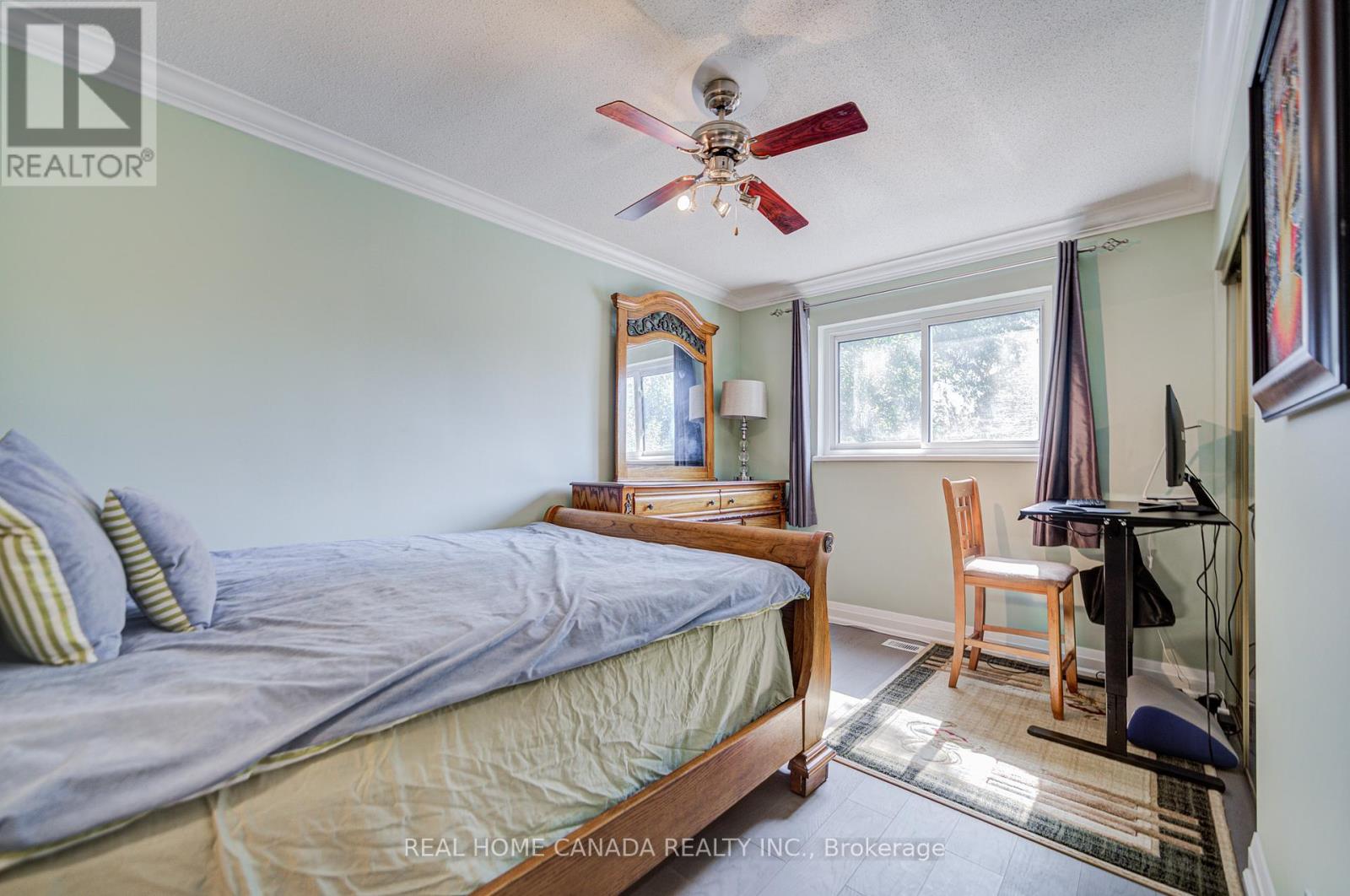 29 Ellesboro Drive, Mississauga, Ontario  L5N 1C3 - Photo 29 - W12375197