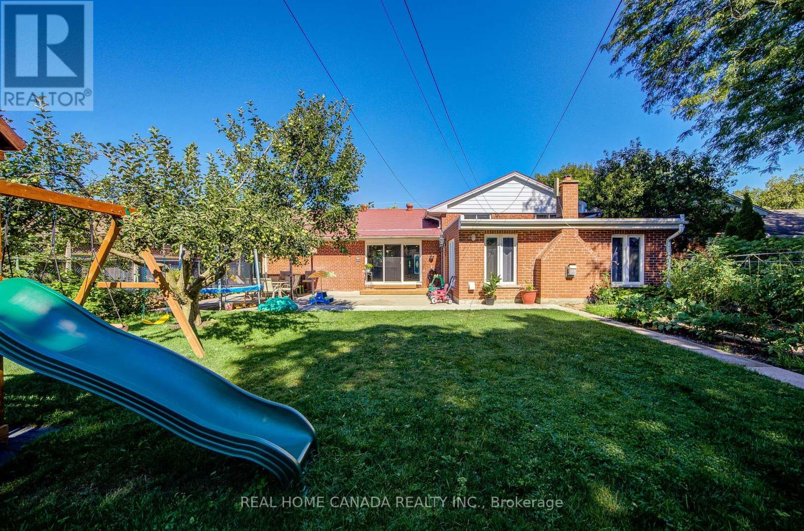 29 Ellesboro Drive, Mississauga, Ontario  L5N 1C3 - Photo 47 - W12375197