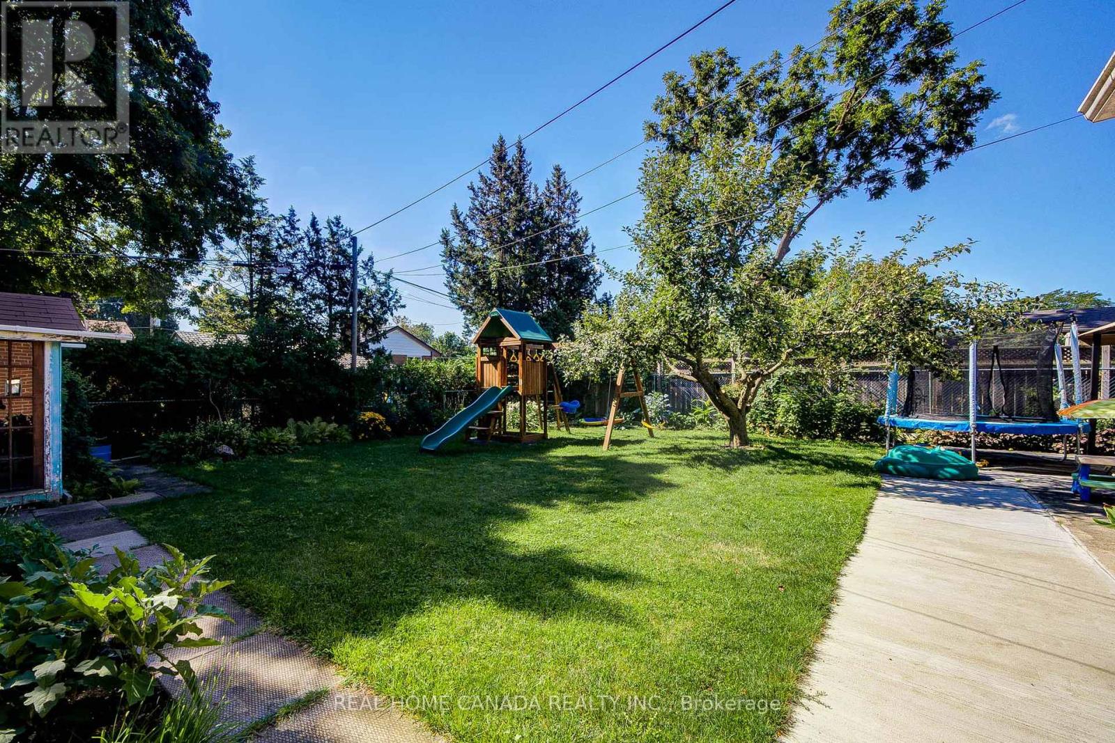 29 Ellesboro Drive, Mississauga, Ontario  L5N 1C3 - Photo 43 - W12375197