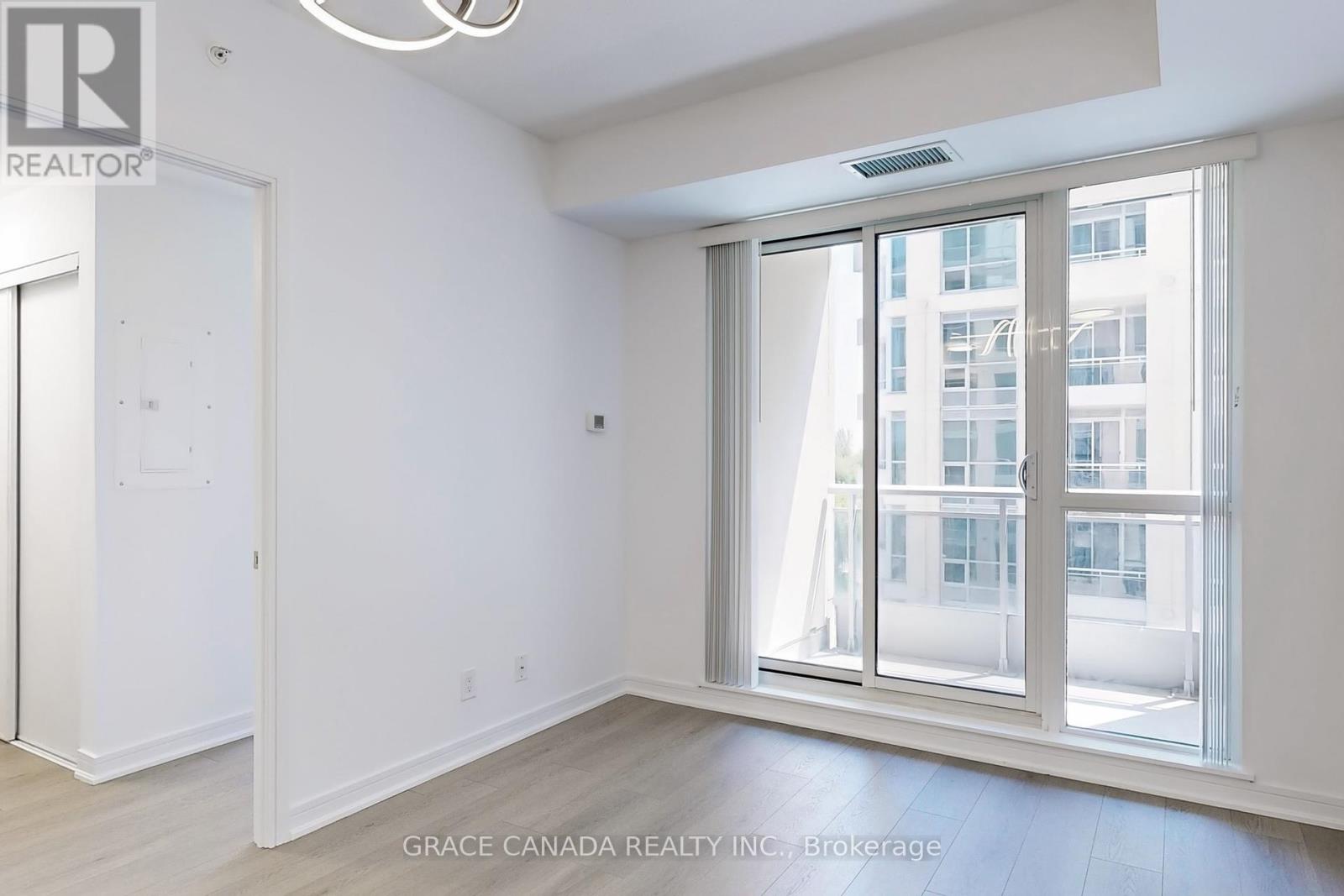 409 - 9205 Yonge Street, Richmond Hill, Ontario  L4C 1V5 - Photo 12 - N12375963