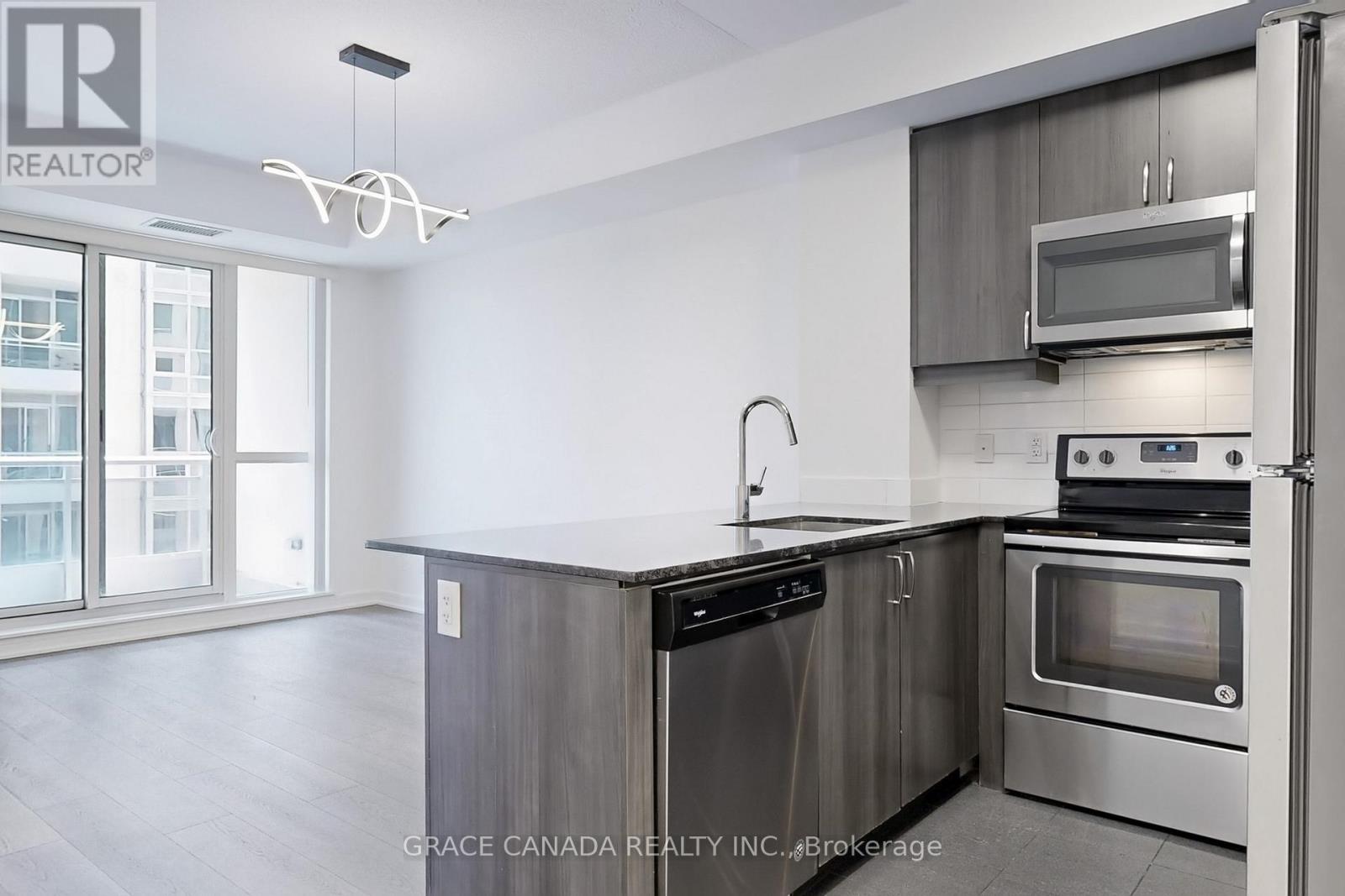 409 - 9205 Yonge Street, Richmond Hill, Ontario  L4C 1V5 - Photo 18 - N12375963