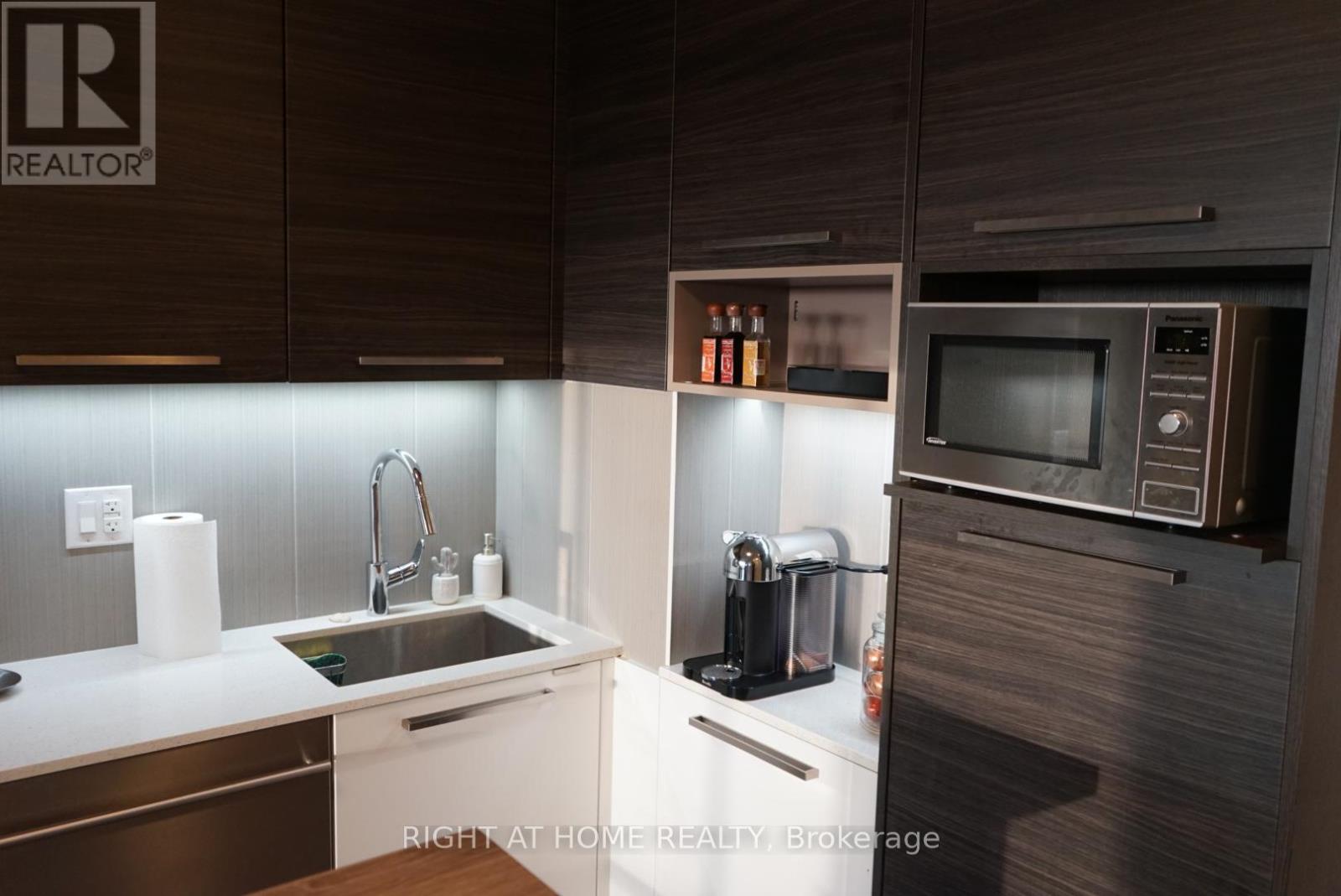 1104 - 36 Park Lawn Road, Toronto, Ontario  M8V 0E5 - Photo 3 - W12351242