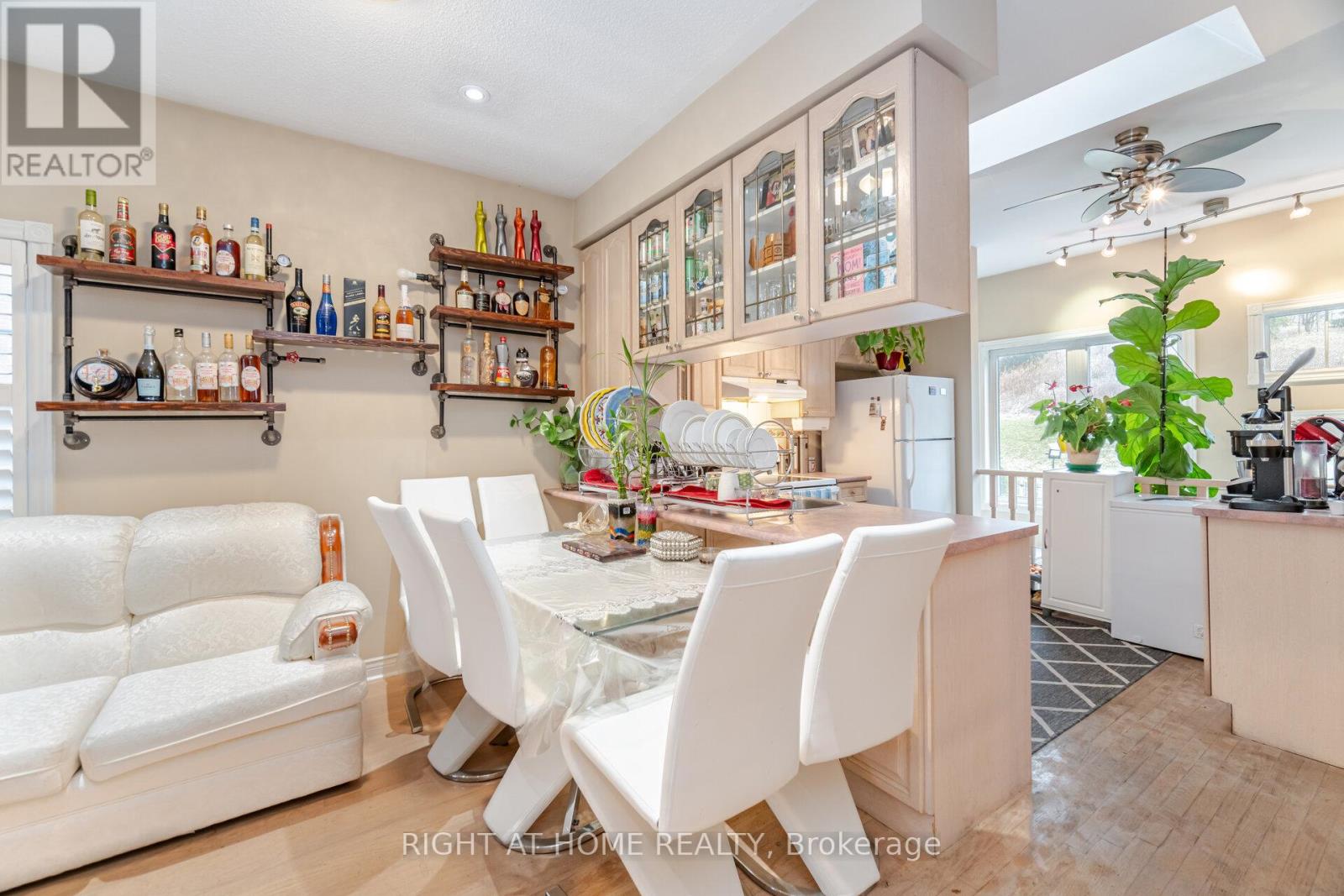 257 Anthony Avenue, Mississauga, Ontario  L4Z 3V4 - Photo 10 - W12375945