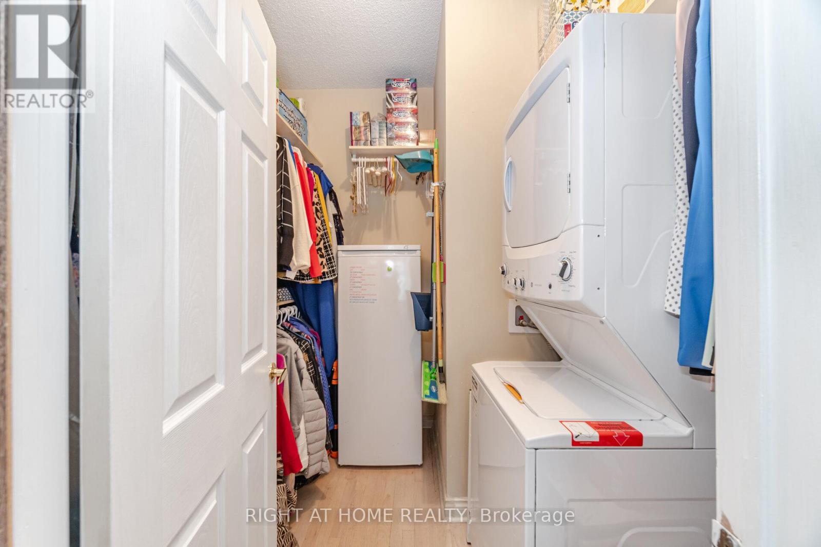 257 Anthony Avenue, Mississauga, Ontario  L4Z 3V4 - Photo 17 - W12375945