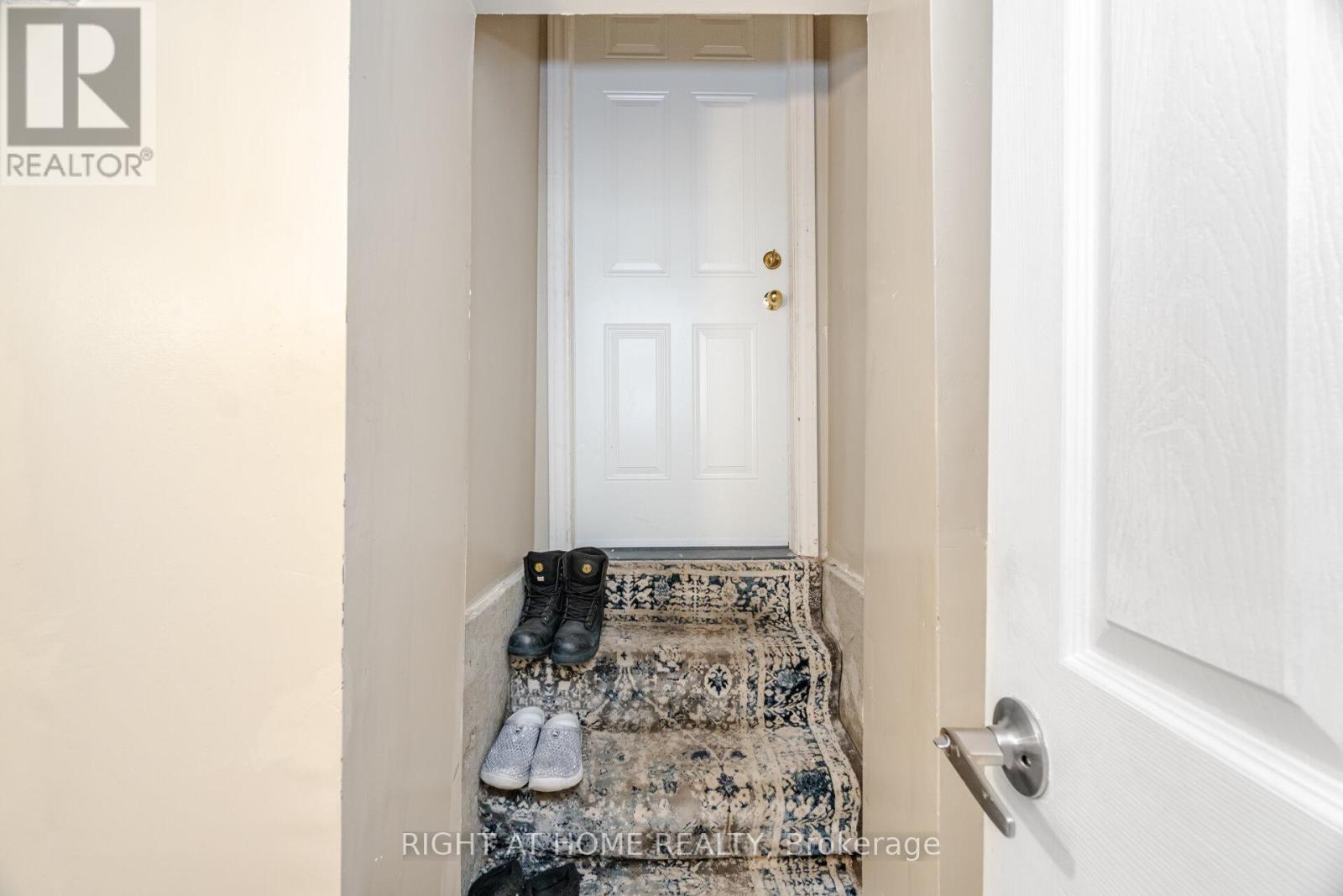 257 Anthony Avenue, Mississauga, Ontario  L4Z 3V4 - Photo 23 - W12375945