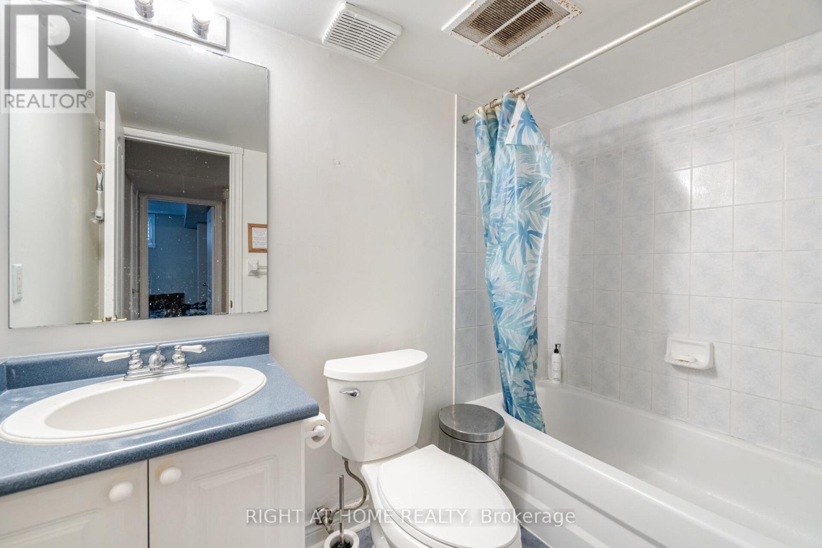 257 Anthony Avenue, Mississauga, Ontario  L4Z 3V4 - Photo 35 - W12375945