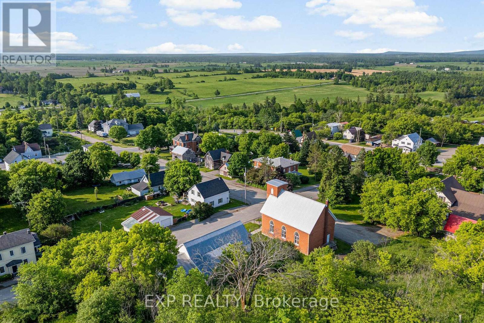 64 Malloch Street, Admaston/bromley, Ontario  K0J 1S0 - Photo 3 - X12375987
