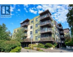 405 982 McKenzie Ave High Quadra