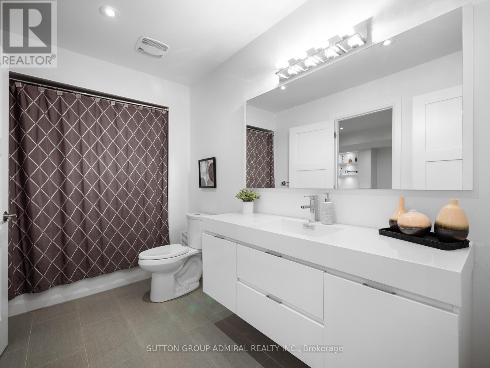 29 Kylemount Court, Vaughan, Ontario  L4J 0E6 - Photo 34 - N12373610