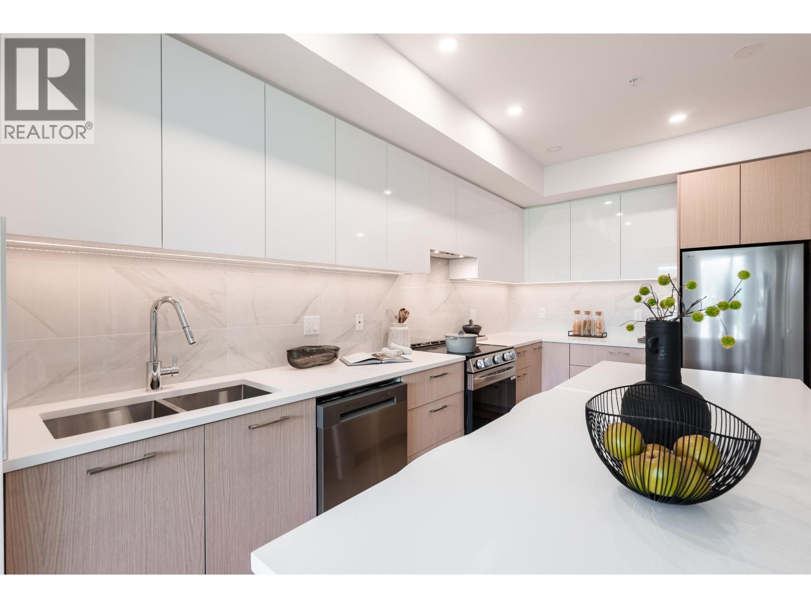 512 150 James Road, Port Moody, British Columbia  V0V 0V0 - Photo 4 - R3042705