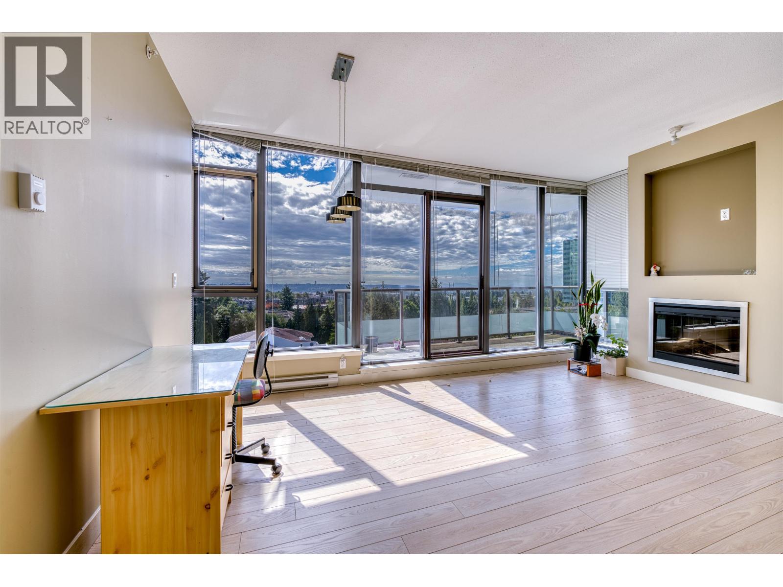 1208 7088 18th Avenue, Burnaby, British Columbia  V3N 0A2 - Photo 3 - R3042714