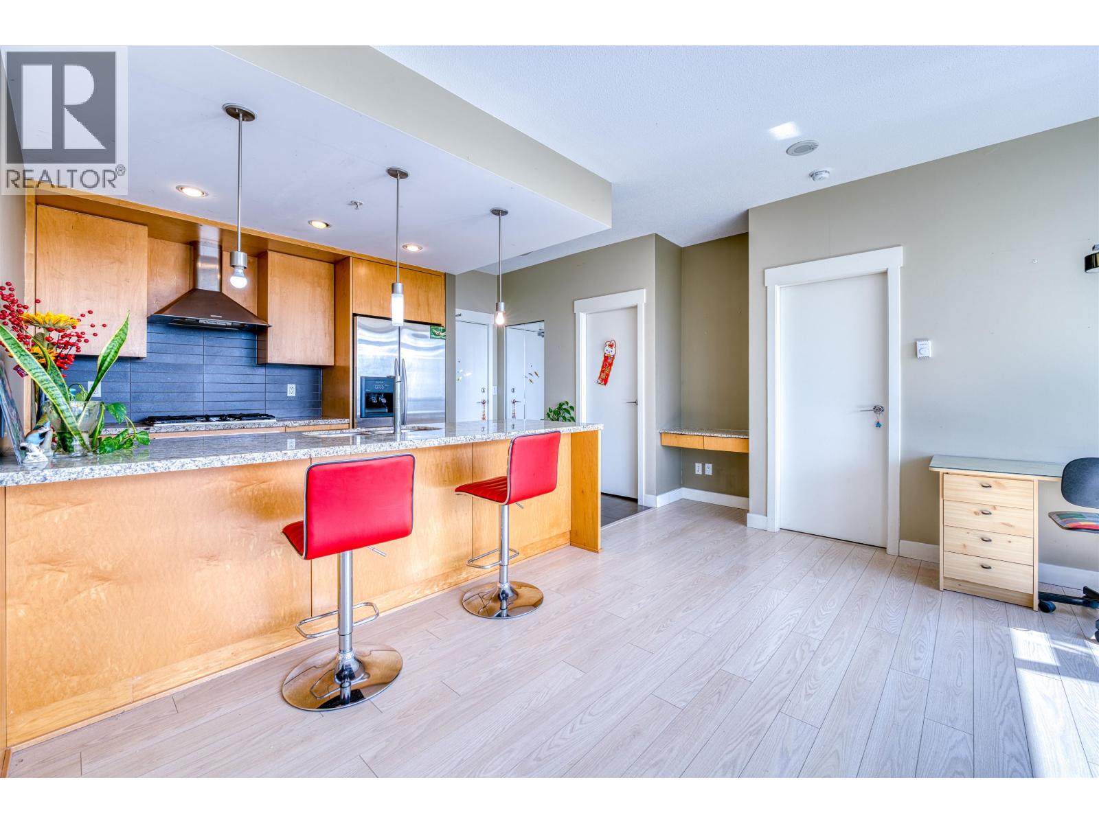 1208 7088 18th Avenue, Burnaby, British Columbia  V3N 0A2 - Photo 5 - R3042714