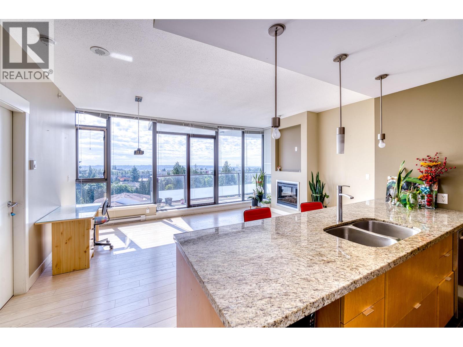 1208 7088 18th Avenue, Burnaby, British Columbia  V3N 0A2 - Photo 7 - R3042714