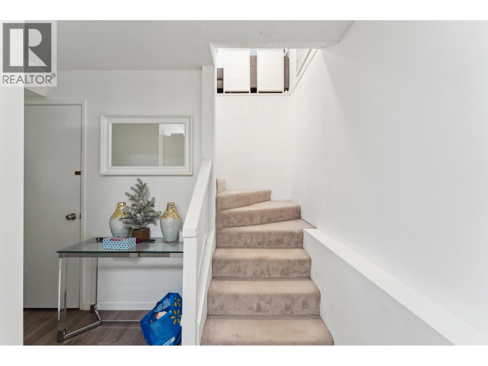 Property at 1949 MAHON AVENUE image 2