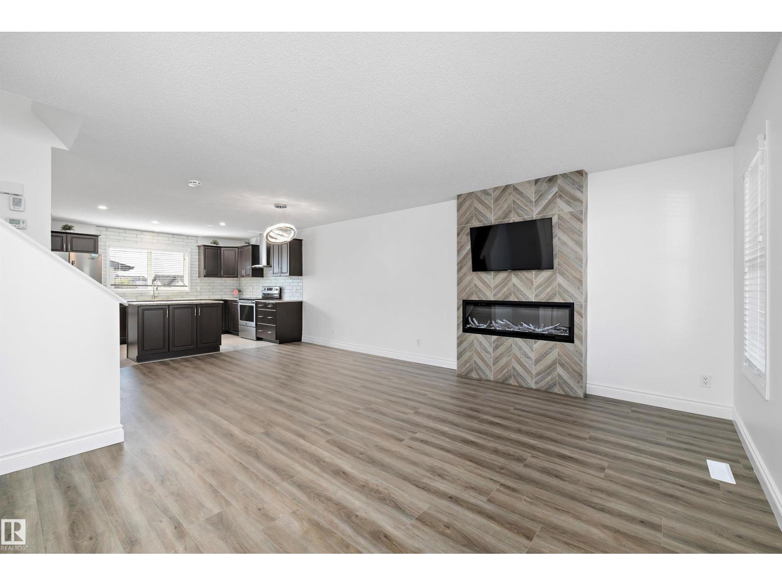9852 217 St Nw Nw, Edmonton, Alberta  T5T 4T7 - Photo 6 - E4455722