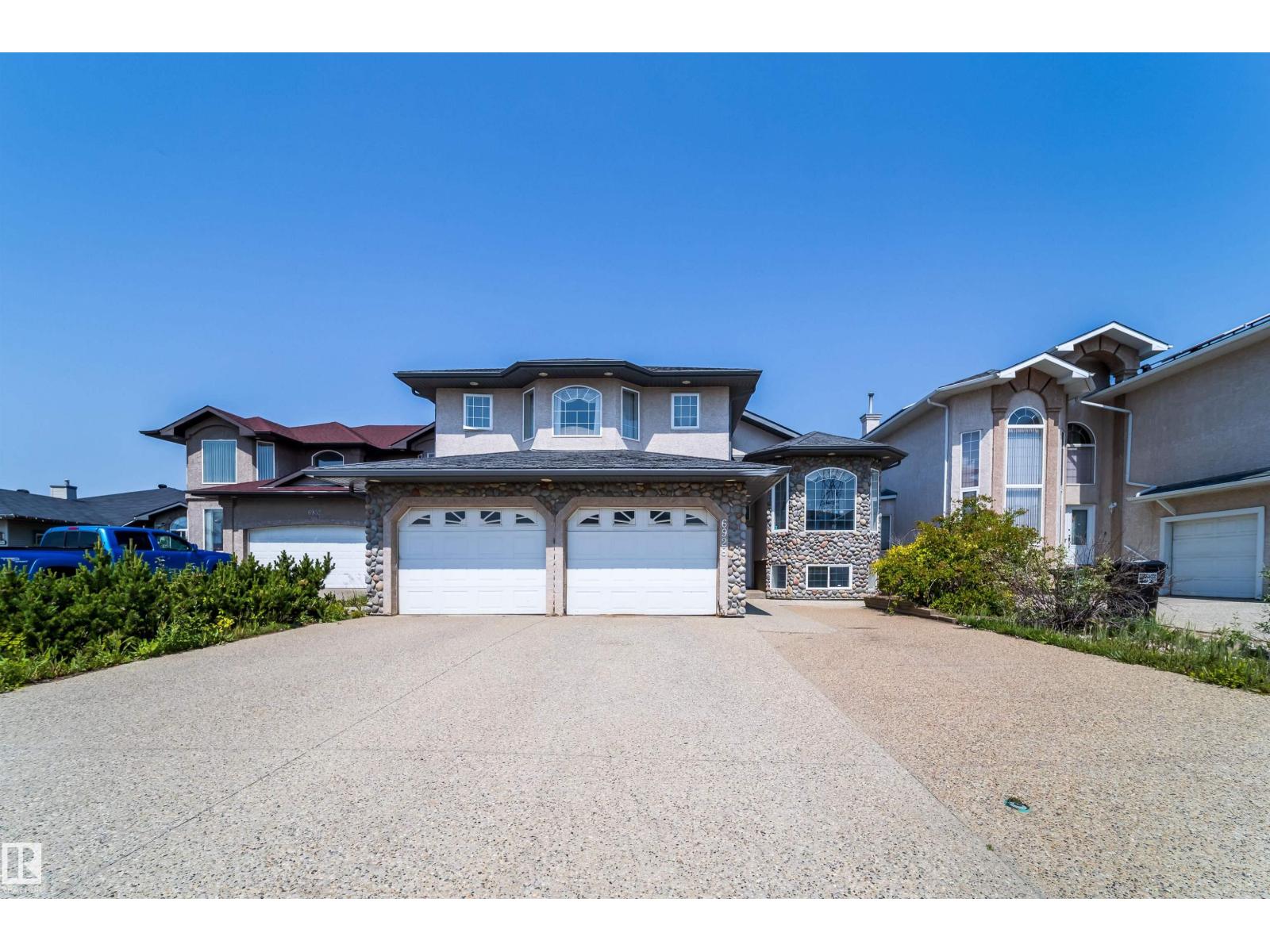 6928 164 AV NW, Edmonton, Alberta