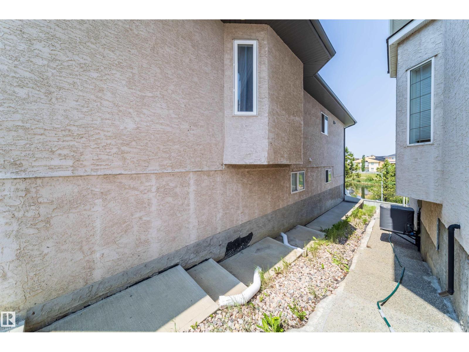 6928 164 Av Nw, Edmonton, Alberta  T5Z 3R3 - Photo 11 - E4455723