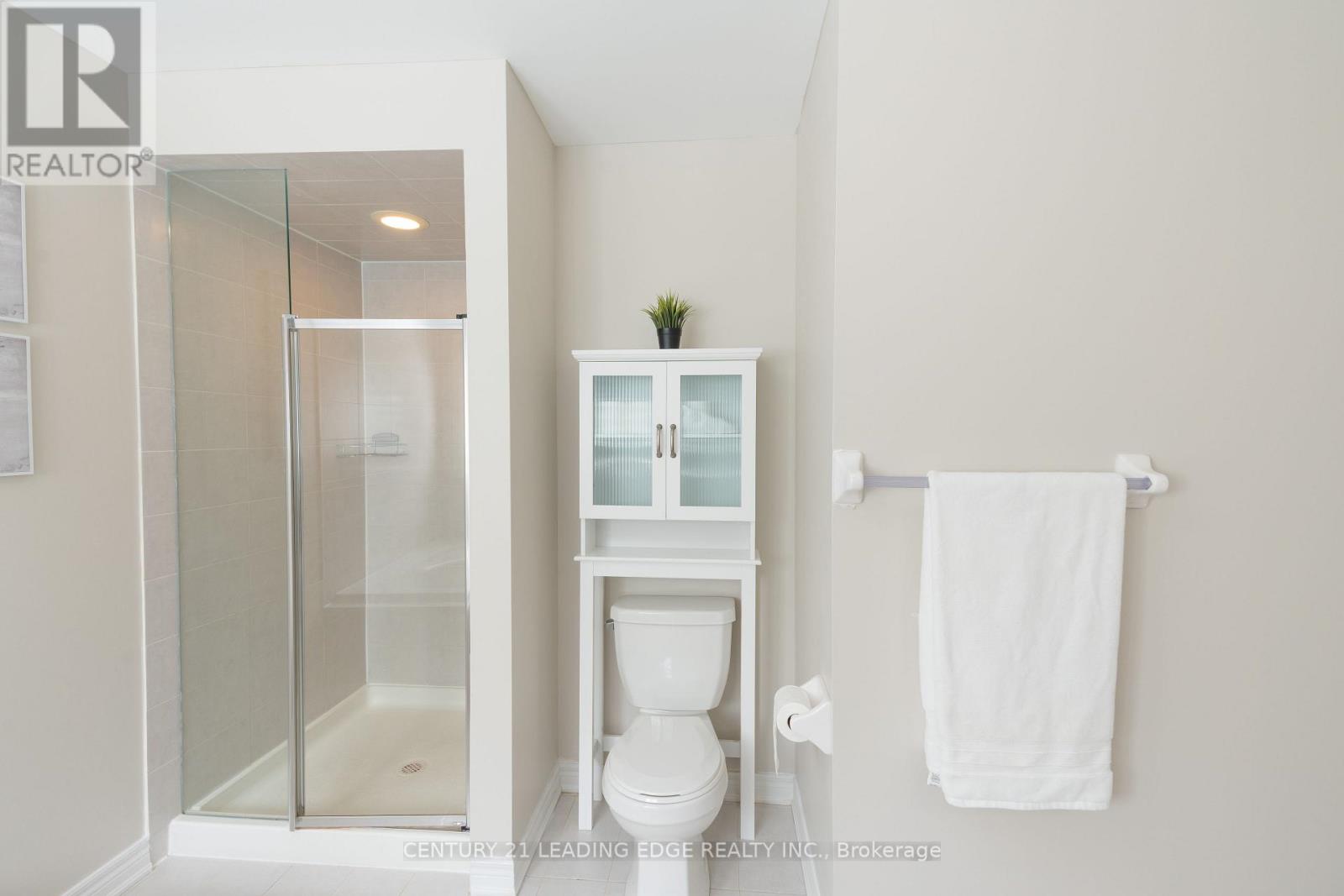 1163 Stuffles Crescent, Newmarket, Ontario  L3X 0E4 - Photo 19 - N12371614