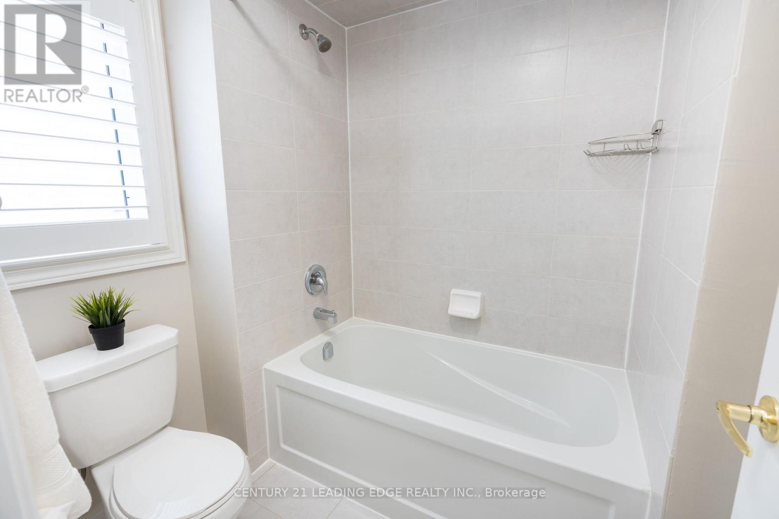 1163 Stuffles Crescent, Newmarket, Ontario  L3X 0E4 - Photo 28 - N12371614