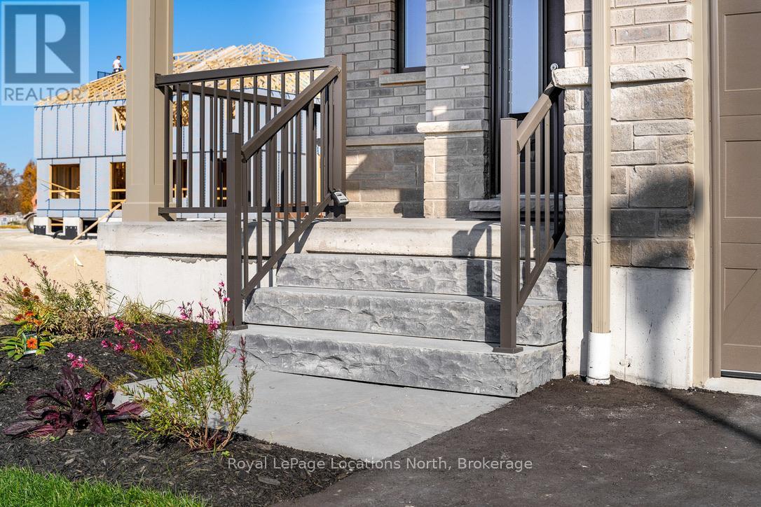 11 Swain Crescent, Collingwood, Ontario  L9Y 2L3 - Photo 4 - S12376029