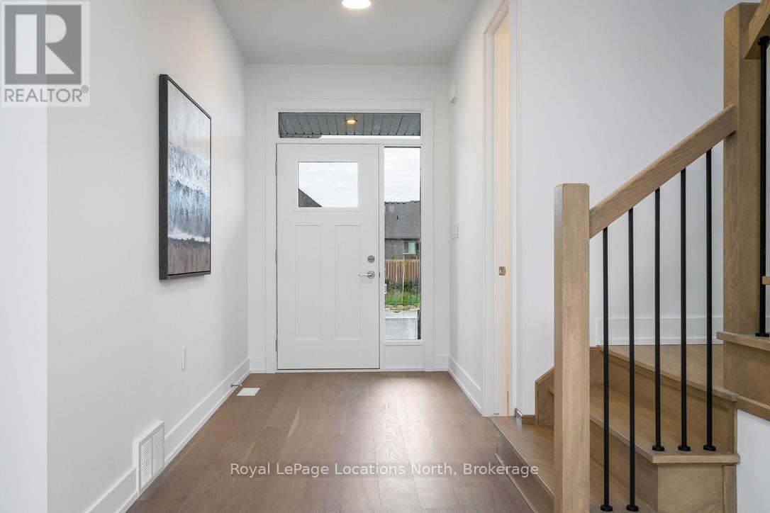 11 Swain Crescent, Collingwood, Ontario  L9Y 2L3 - Photo 5 - S12376029