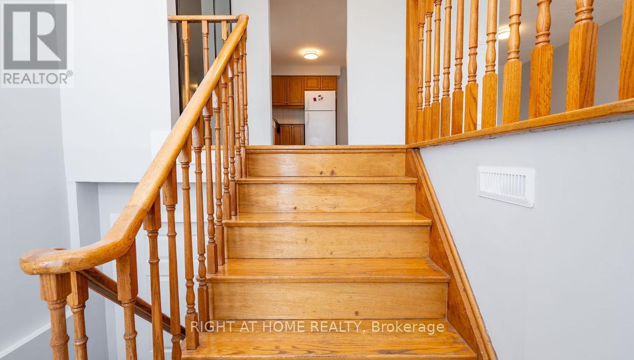 Upper - 4122 Dursley Crescent, Mississauga, Ontario  L4Z 1J7 - Photo 1 - W12375988