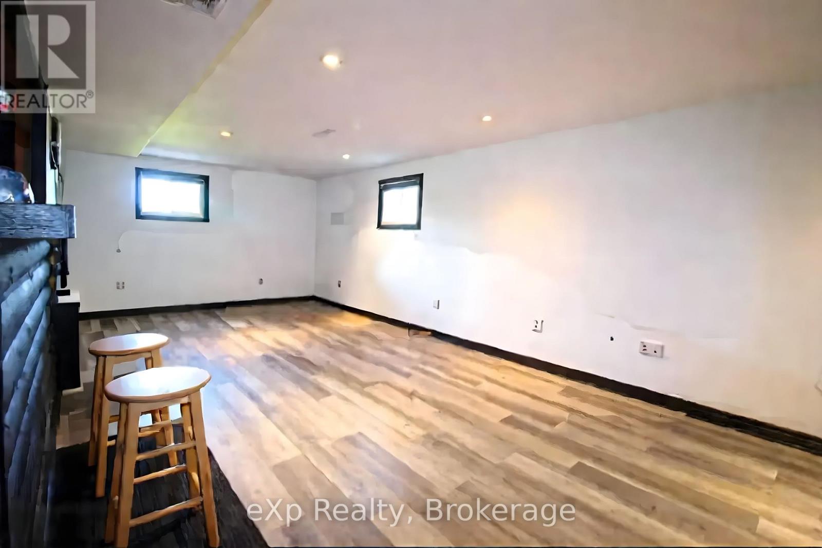 125 Lake Drive, West Grey, Ontario  N0C 1H0 - Photo 10 - X12376022