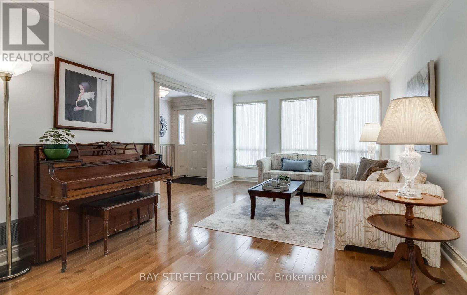 791 Sunnypoint Drive, Newmarket, Ontario  L3Y 2Z7 - Photo 10 - N12376028