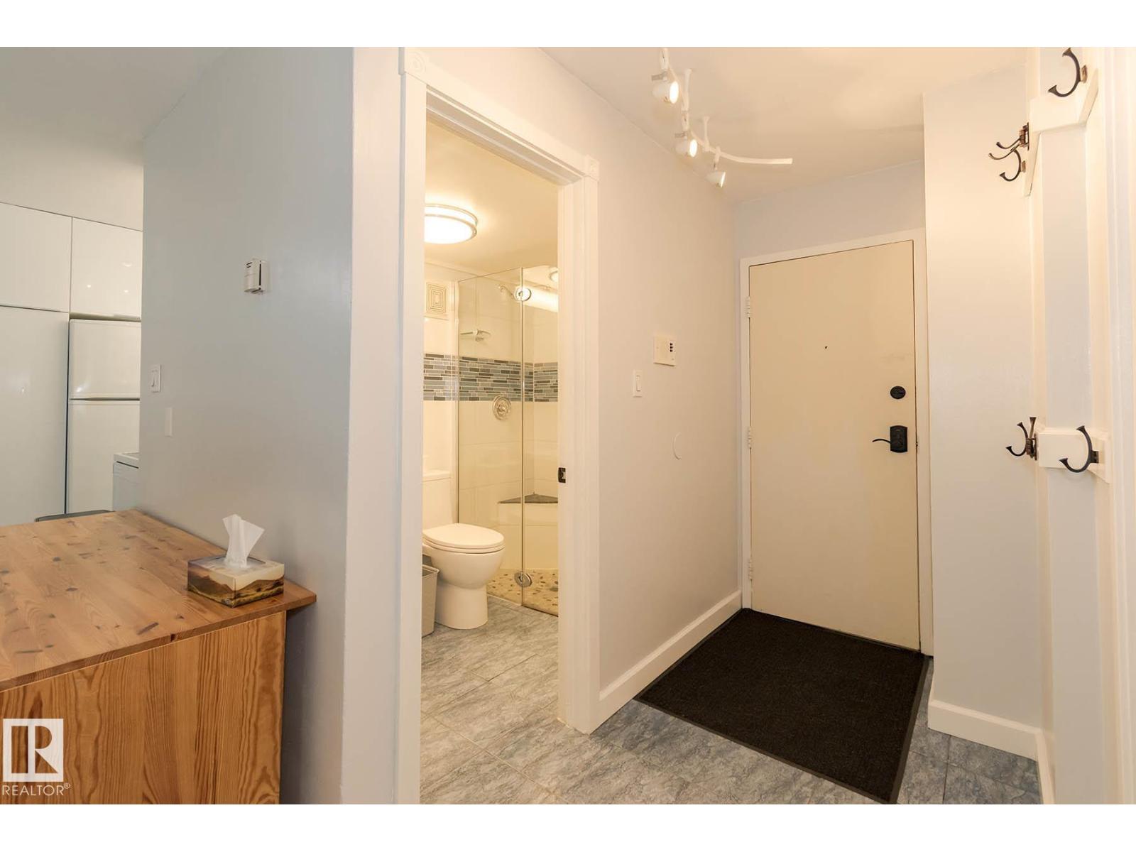 #102 11325 109 Av Nw, Edmonton, Alberta  T5H 1E3 - Photo 2 - E4455730